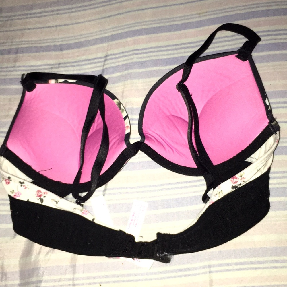 Pink bra - Picture 2 of 2